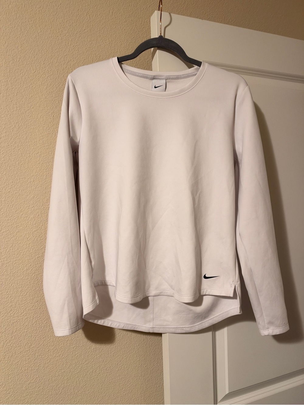 Nike Women's Whitelong sleeve